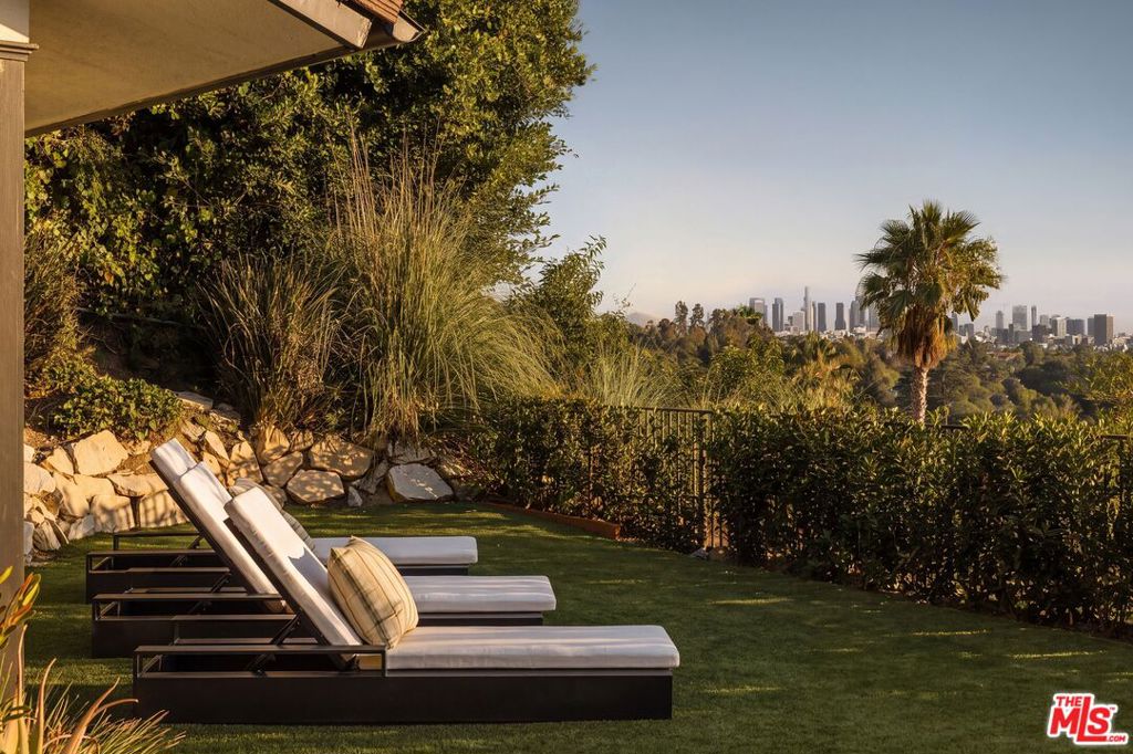 10122 Sunbrook Drive, Los Angeles CA 90210