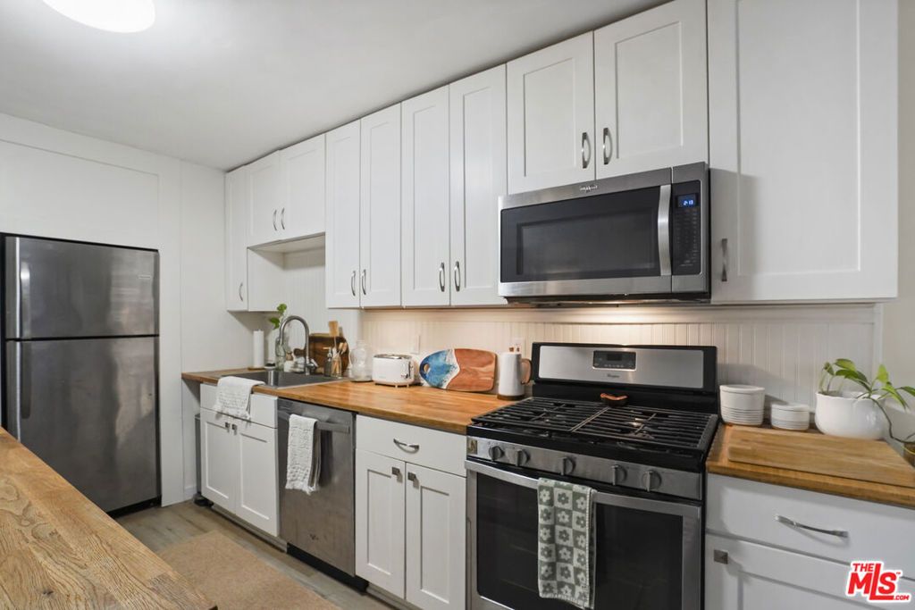 Photo of 6472 Cavalleri Road, Malibu, CA 90265 (MLS # 26661621)