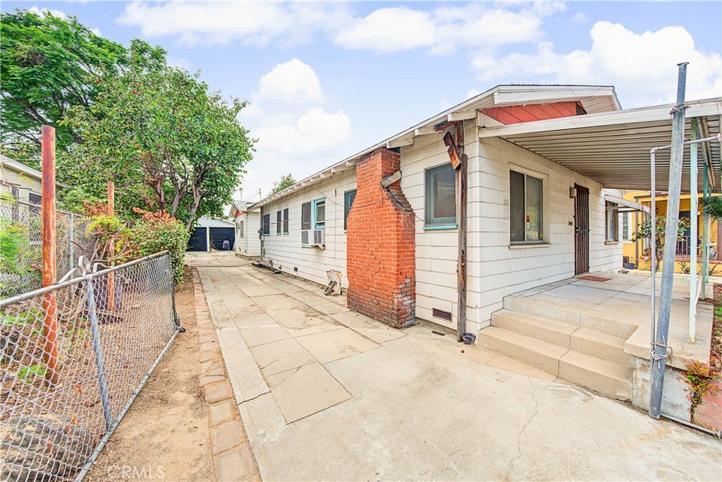 1825 S Sierra Vista Avenue