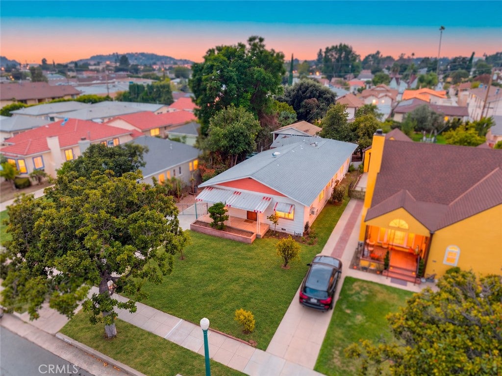 1825 S Sierra Vista Avenue