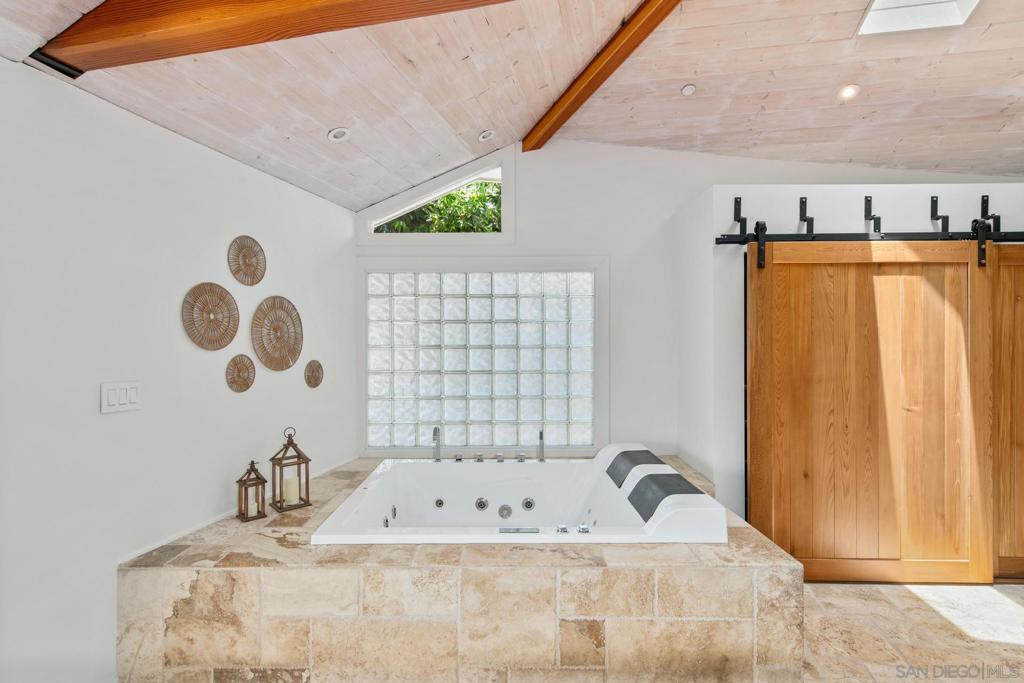 Pacific Beach - Residential Lease