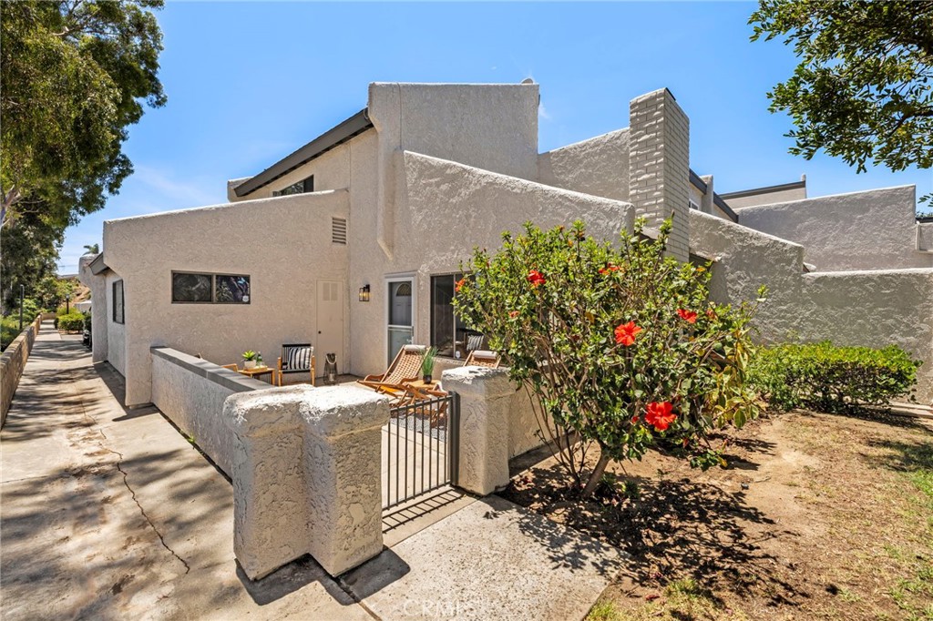 18714 Maplewood Cir