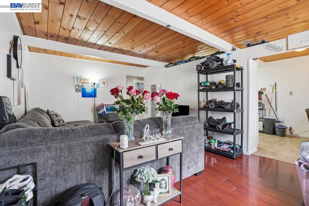 1486 Marclair Dr