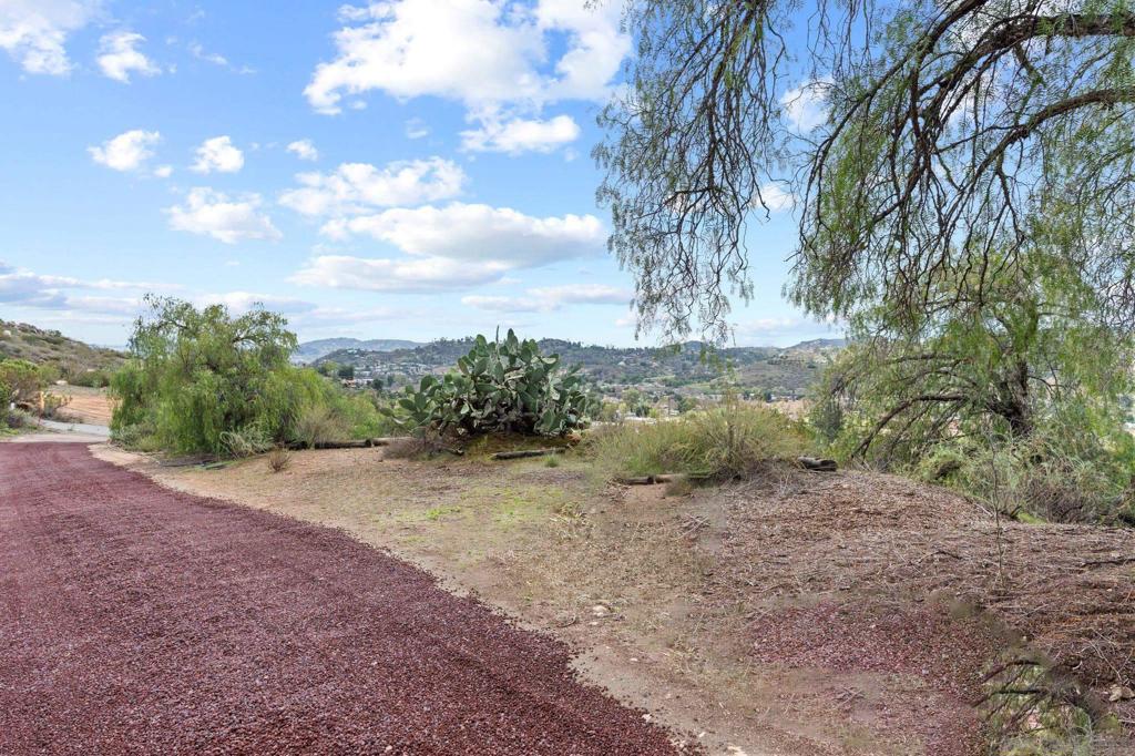 11751 Rocky Lane