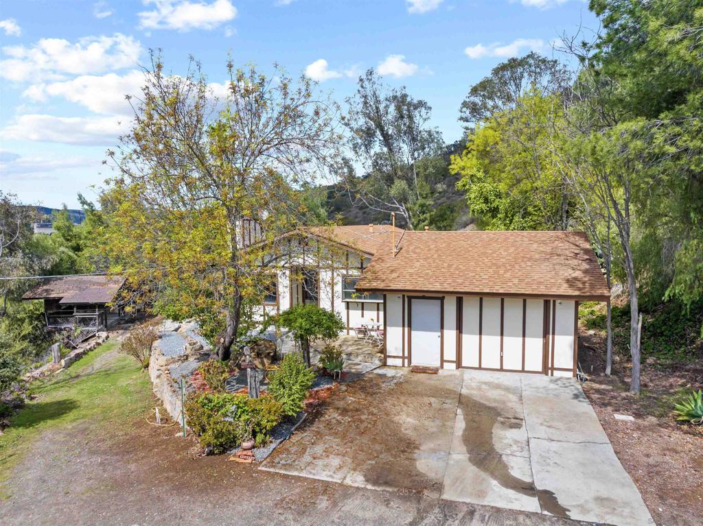 11751 Rocky Lane