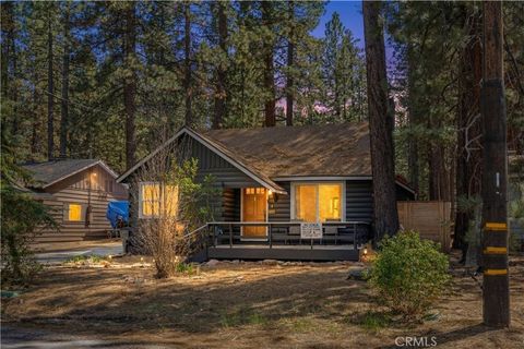 Photo of 41593 Brownie Lane, Big Bear Lake, CA 92315 (MLS # IG26066521)