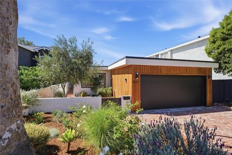 3521 Pine Avenue Manhattan Beach CA 90266