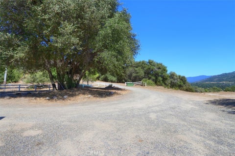Tiny photo for 46316 Eastwood DR S, Oakhurst, CA 93644 (MLS # MP26157990)