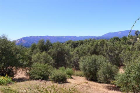 Tiny photo for 46316 Eastwood DR S, Oakhurst, CA 93644 (MLS # MP26157990)