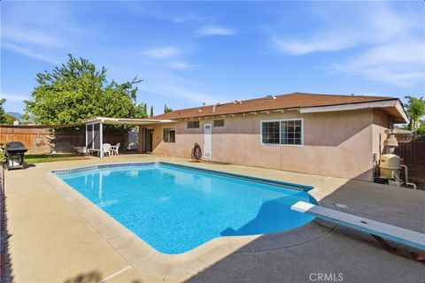 Photo of 11938 Vista Ave, Chino, CA 91710 (MLS # CV25261934)