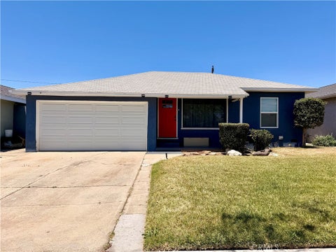 Photo of 209 E 139th ST, Los Angeles, CA 90061 (MLS # DW26149288)
