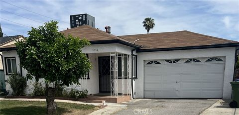 Photo of 5754 Ensign AVE, North Hollywood, CA 91601 (MLS # CV25245531)