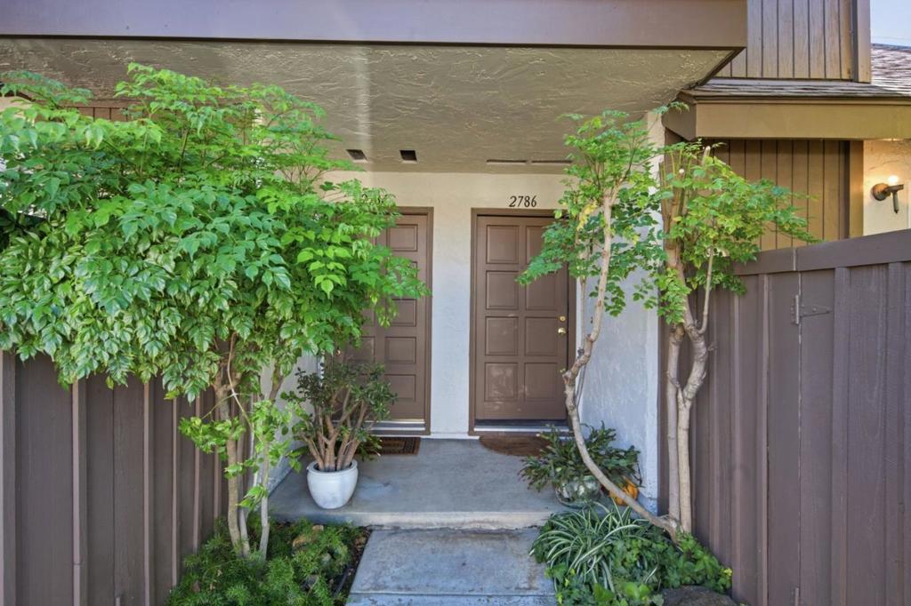 2786 Mauricia Avenue
