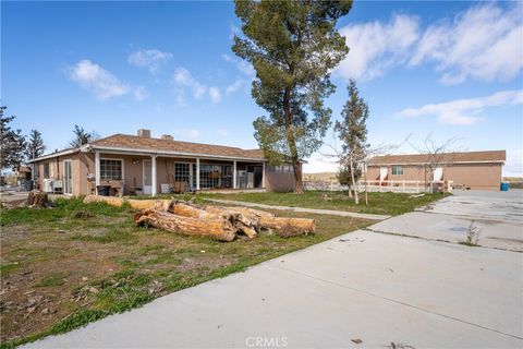 Photo of 39441 140th St E, Palmdale, CA 93591 (MLS # GD26087002)