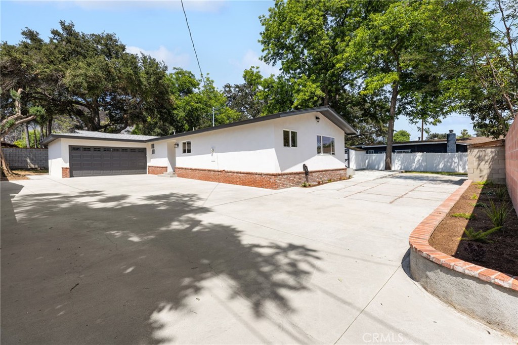 161 Mountain View Street