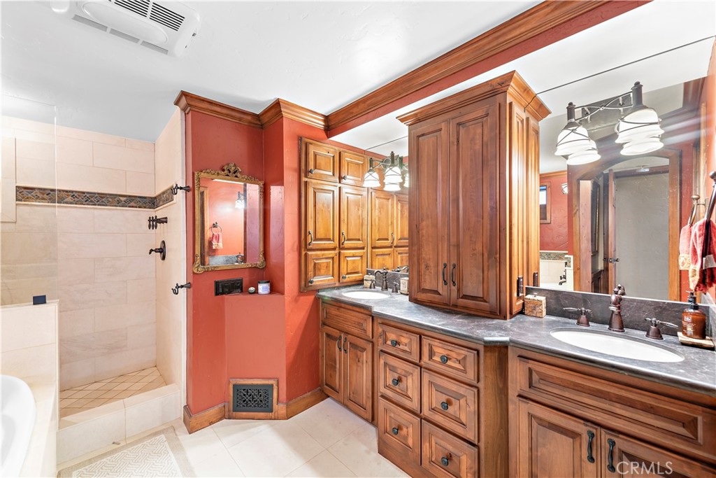 Arrowhead Woods (AWHW) - Residential Lease
