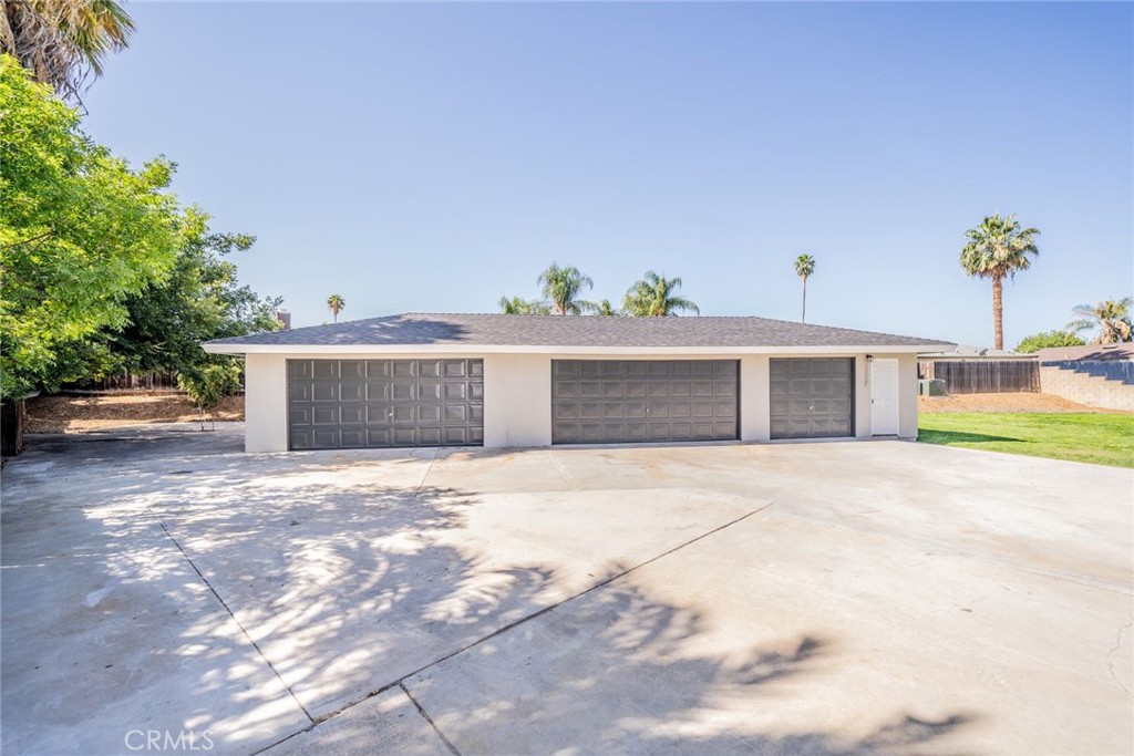 40911 Lela May Avenue