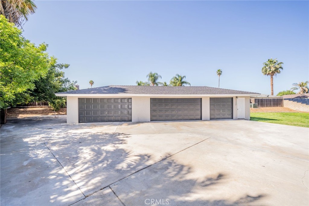 40911 Lela May Avenue