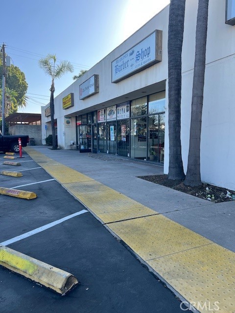 1488 W Whittier Blvd