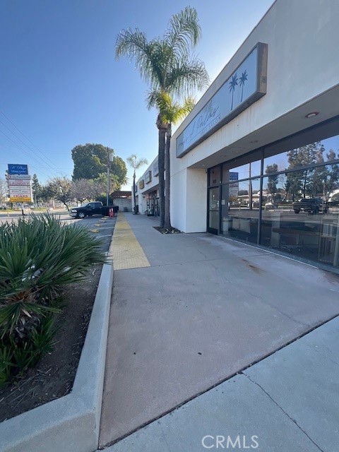 1488 W Whittier Blvd