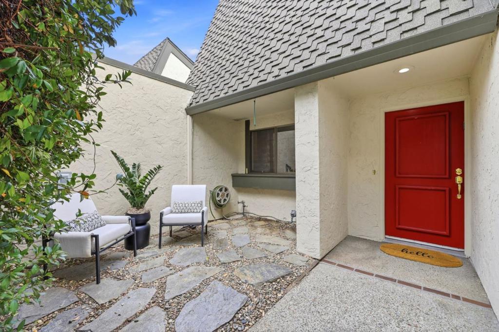 146 Hemlock Court