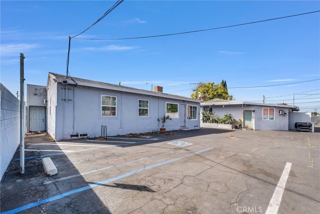 1819 W 17th