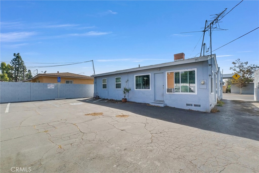 1819 W 17th