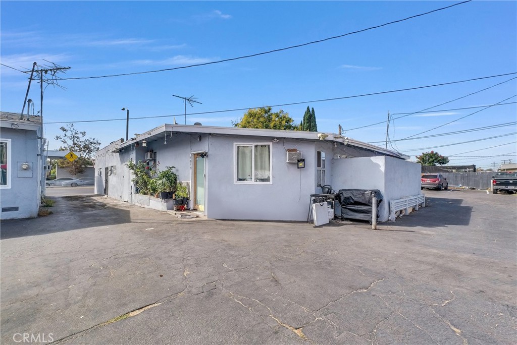 1819 W 17th