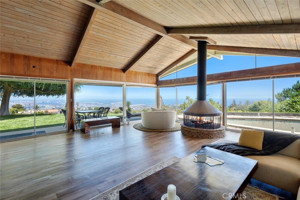 3111 Deluna Drive