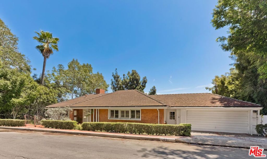131 Ashdale Avenue
