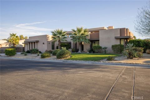 Photo of 15 Via Montagna, Rancho Mirage, CA 92270 (MLS # SW26009870)