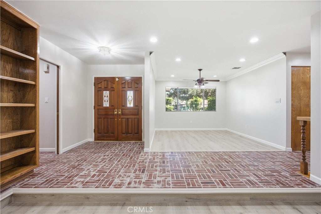 11701 Palm