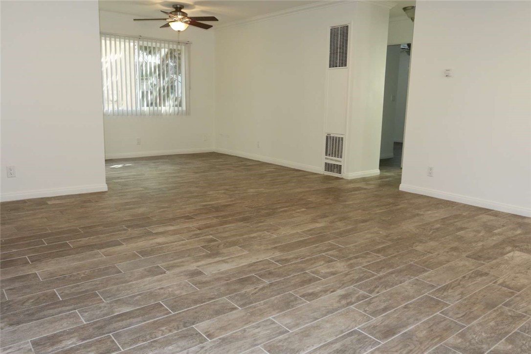 111 N Calle Seville A