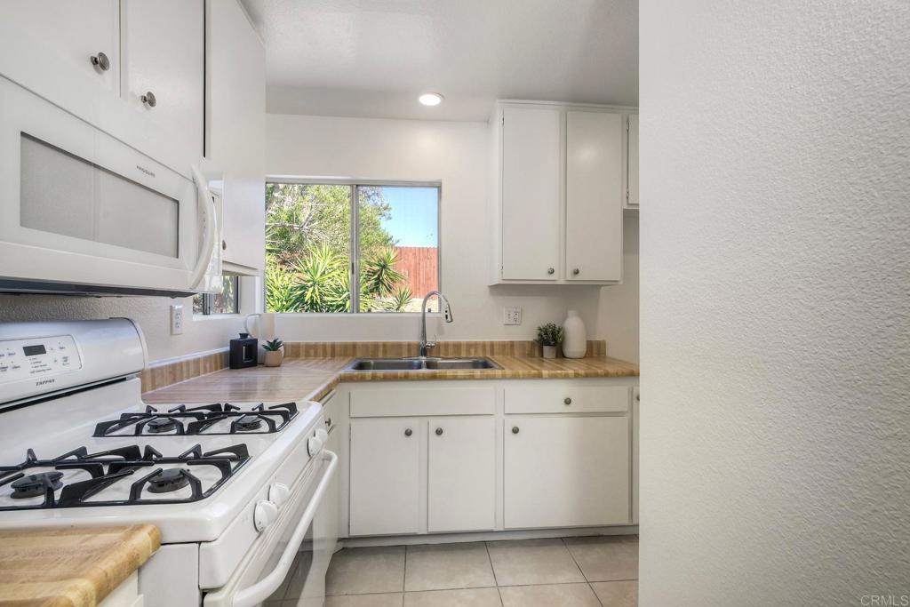 Peacock Hills (583) - Residential