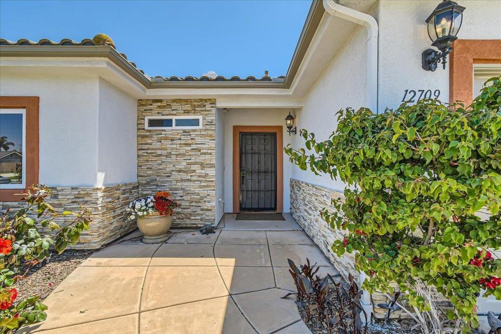 12709 Oak Knoll Rd,