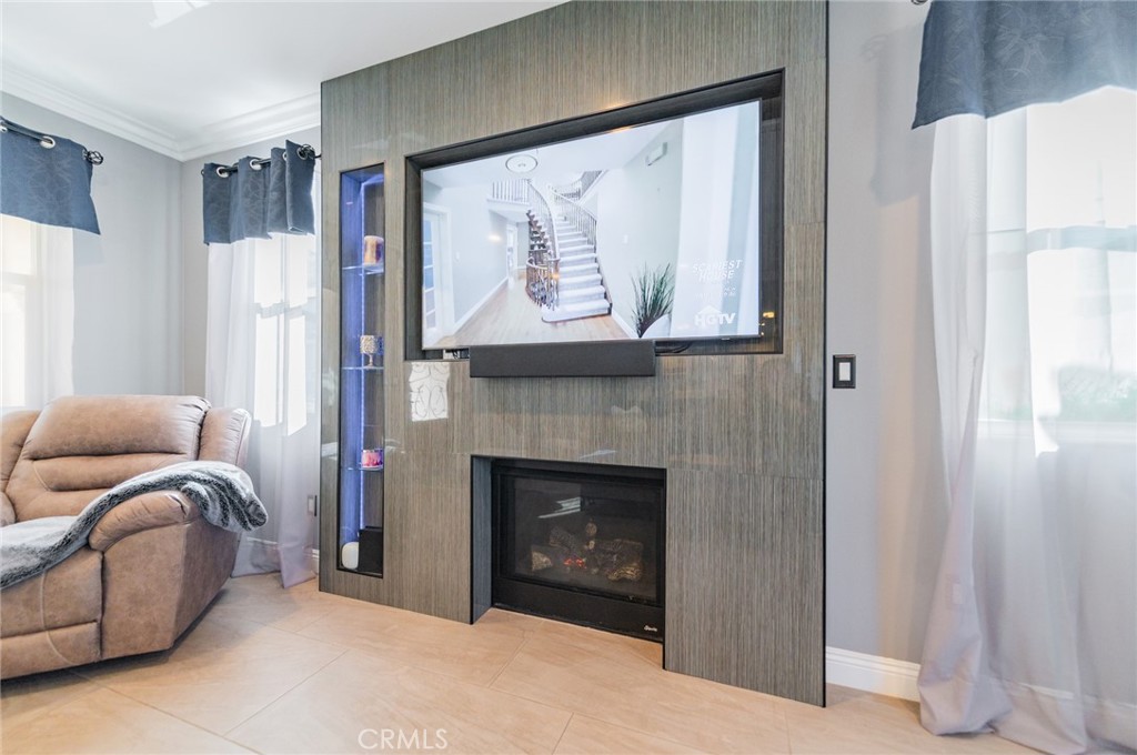 10121 1/5 Washington Street