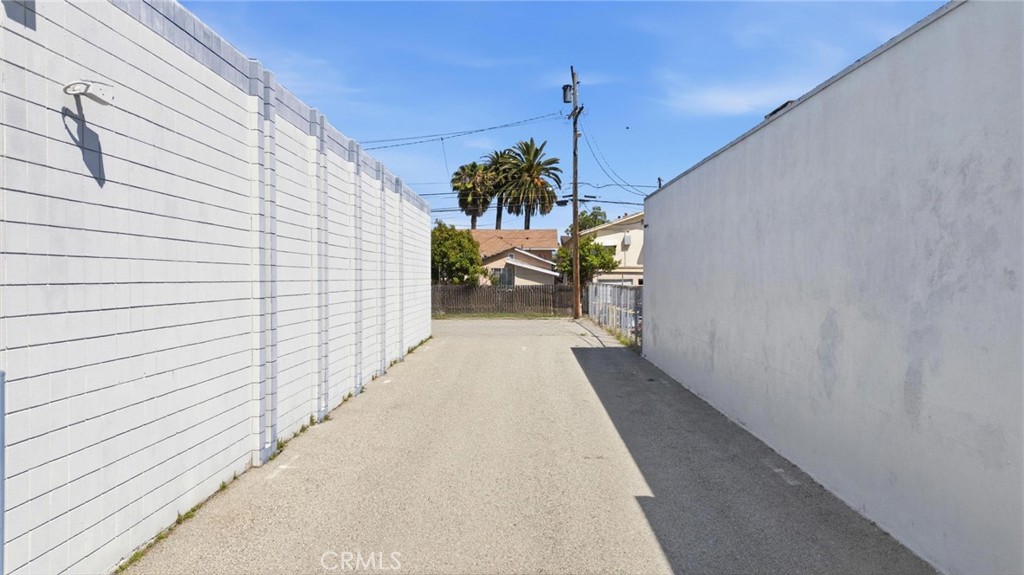 2268 N. Long Beach Blvd