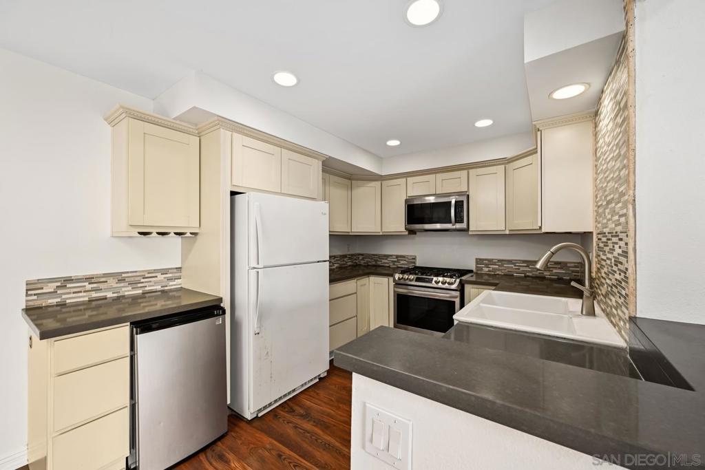 12237 Carmel Vista Rd 259