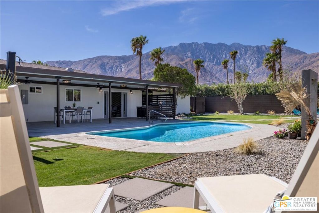 372 E Molino Road