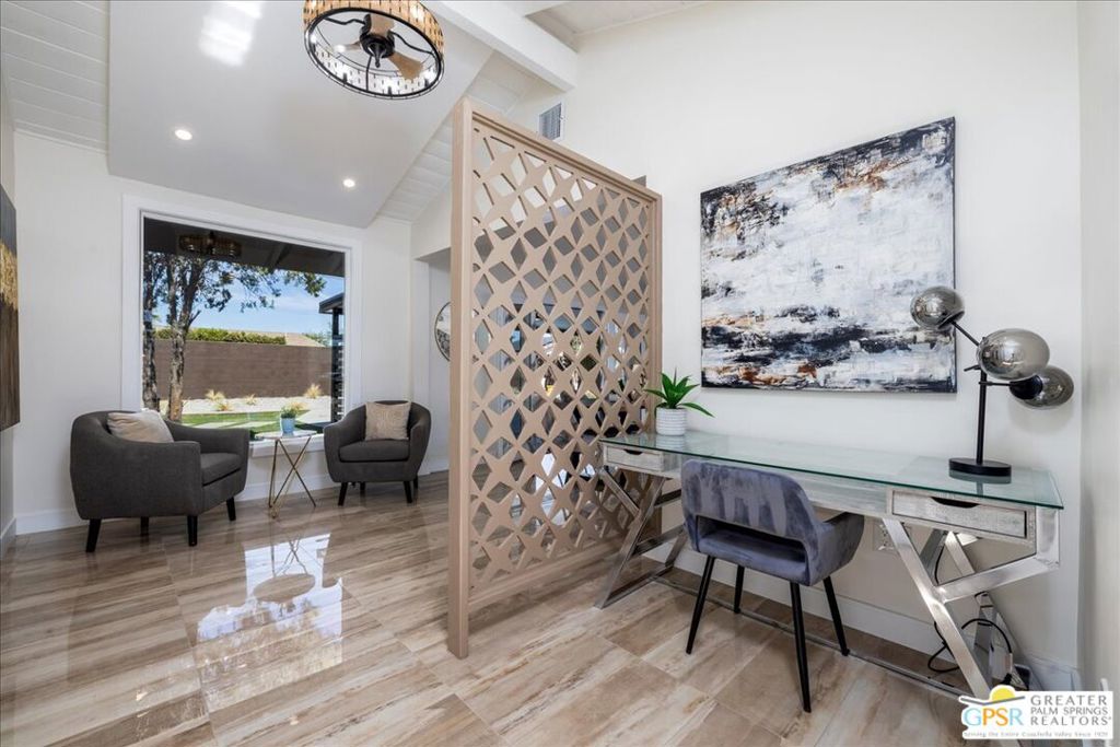 372 E Molino Road