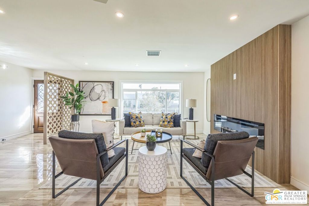 372 E Molino Road
