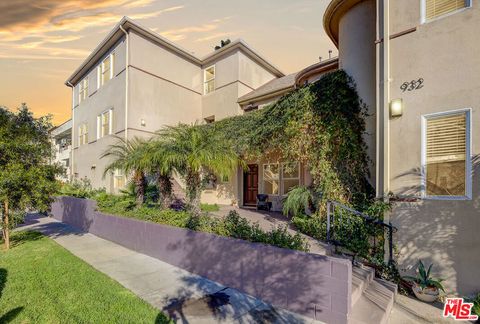 Photo of 932 S Shenandoah Street #5, Los Angeles, CA 90035 (MLS # 26837913)