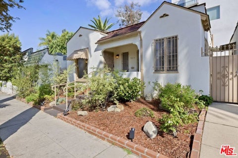 Photo of 8415 Rosewood Avenue, West Hollywood, CA 90048 (MLS # 26990755)