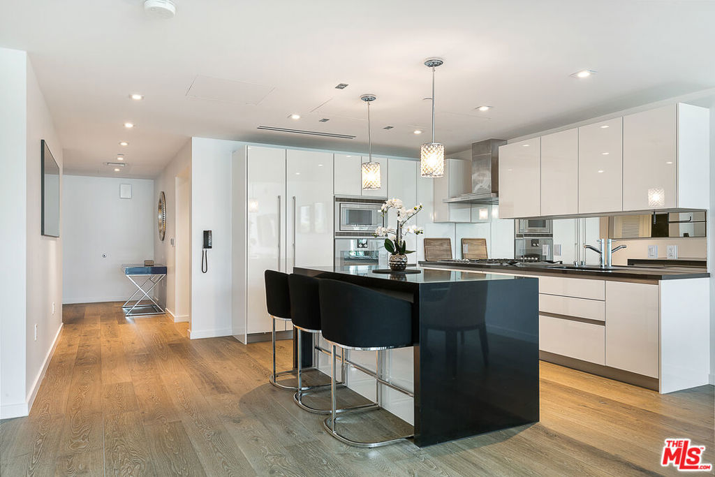 9000 W 3rd Street 204