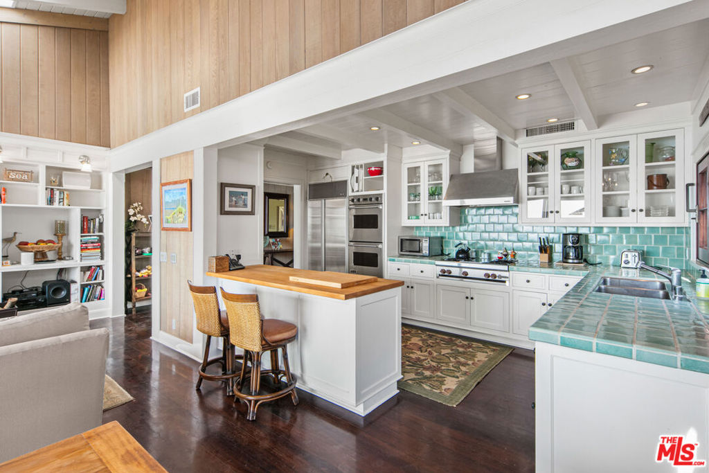 24542 Malibu Road