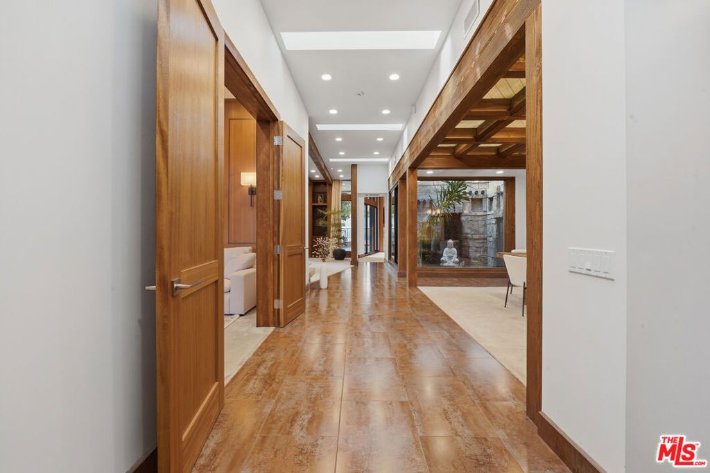 Photo of 17424 Cumpston Street, Encino, CA 91316 (MLS # 26642325)