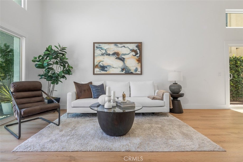 22627 Lakeside Lane