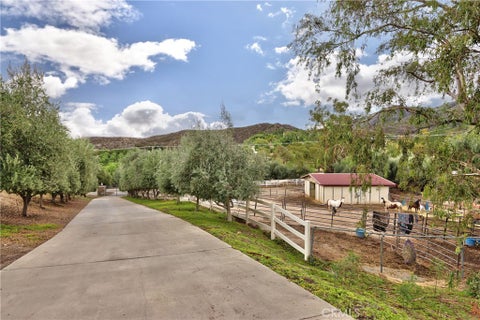Tiny photo for 45115 Los Caballos Road, Temecula, CA 92592 (MLS # SW26229612)