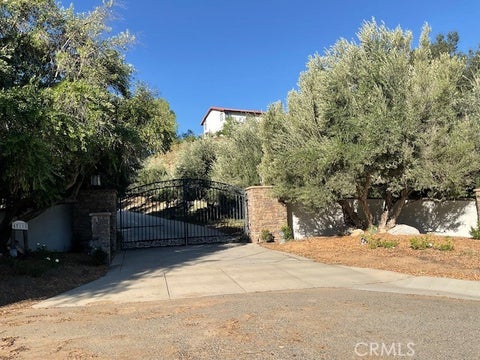 Photo of 45115 Los Caballos Road, Temecula, CA 92592 (MLS # SW26229612)