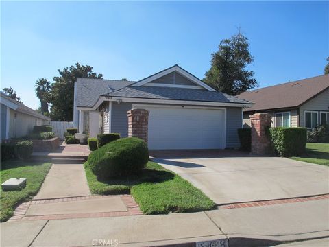 Photo of 668 N Quince Ave, Rialto, CA 92376 (MLS # CV25229758)